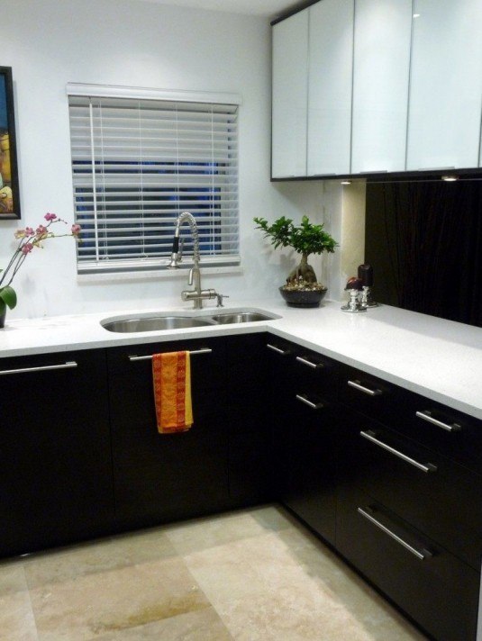 кухни черного цвета фото